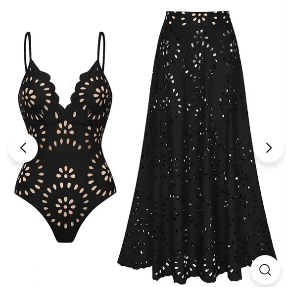 Black and Cream swimsuit - Picture 1 of 6